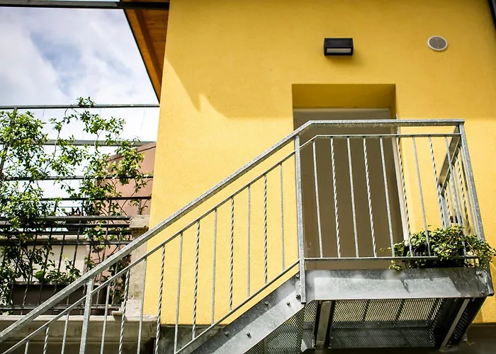 Apartment Benzi16 Como